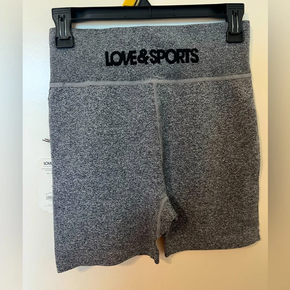 NWT Grey Seamless Love & Sports Tank and Shorts - Picture 1 of 9